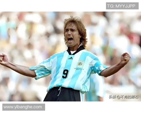 足球明星的传奇故事与辉煌成就全景介绍 足球明星的传奇故事与辉煌成就全景介绍